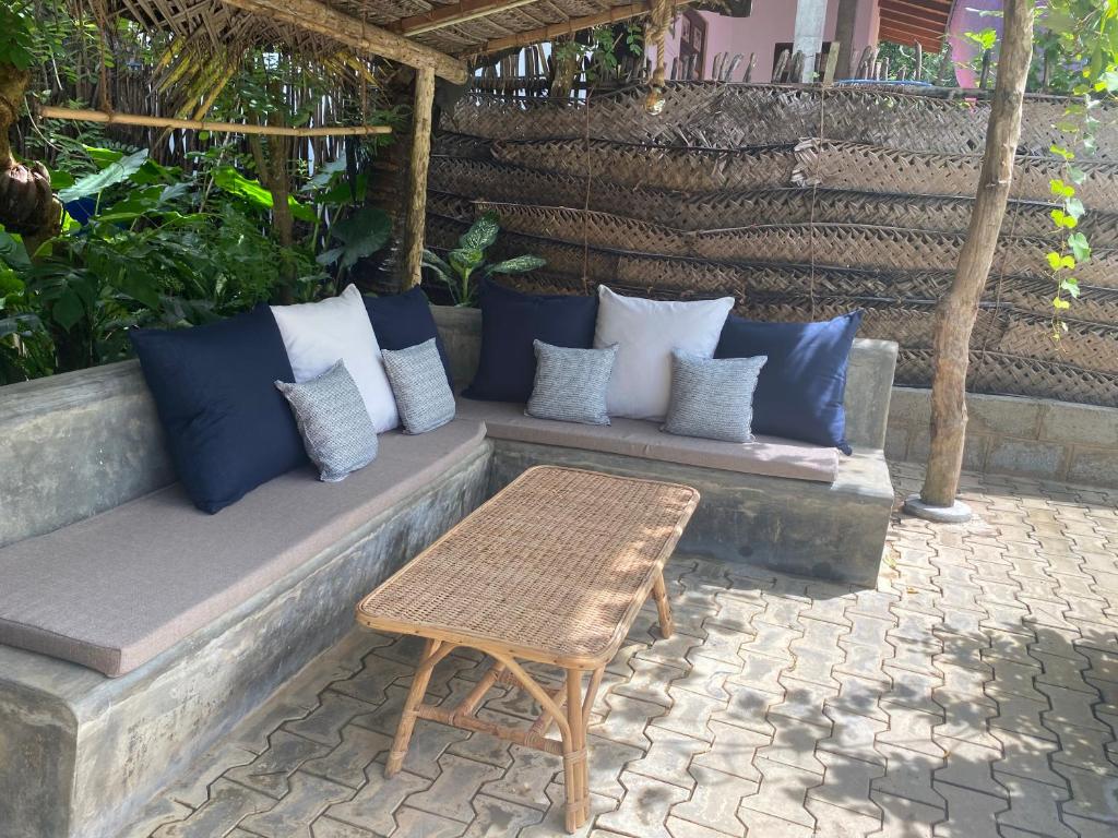 Coconut Cottage - Hiriketiya Beach photo 1