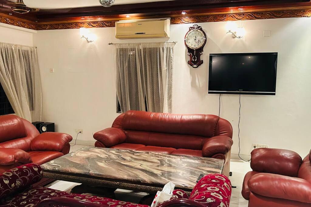 Oriental Arcadia, House 27, Rd 44, Dhaka 1212