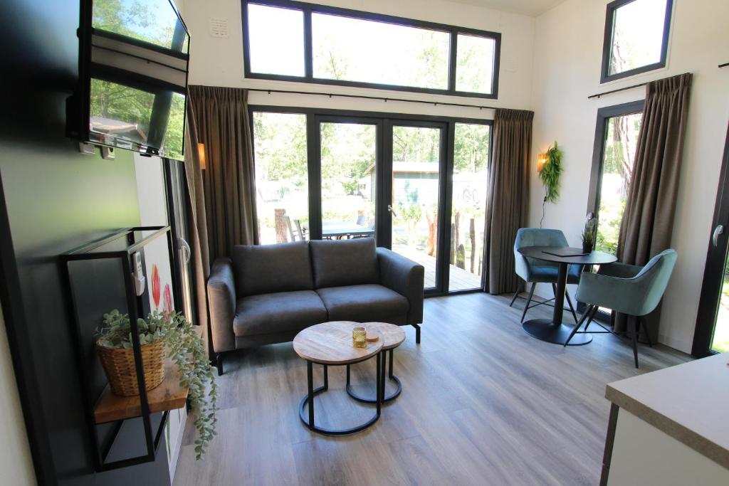 Tiny House photo 2
