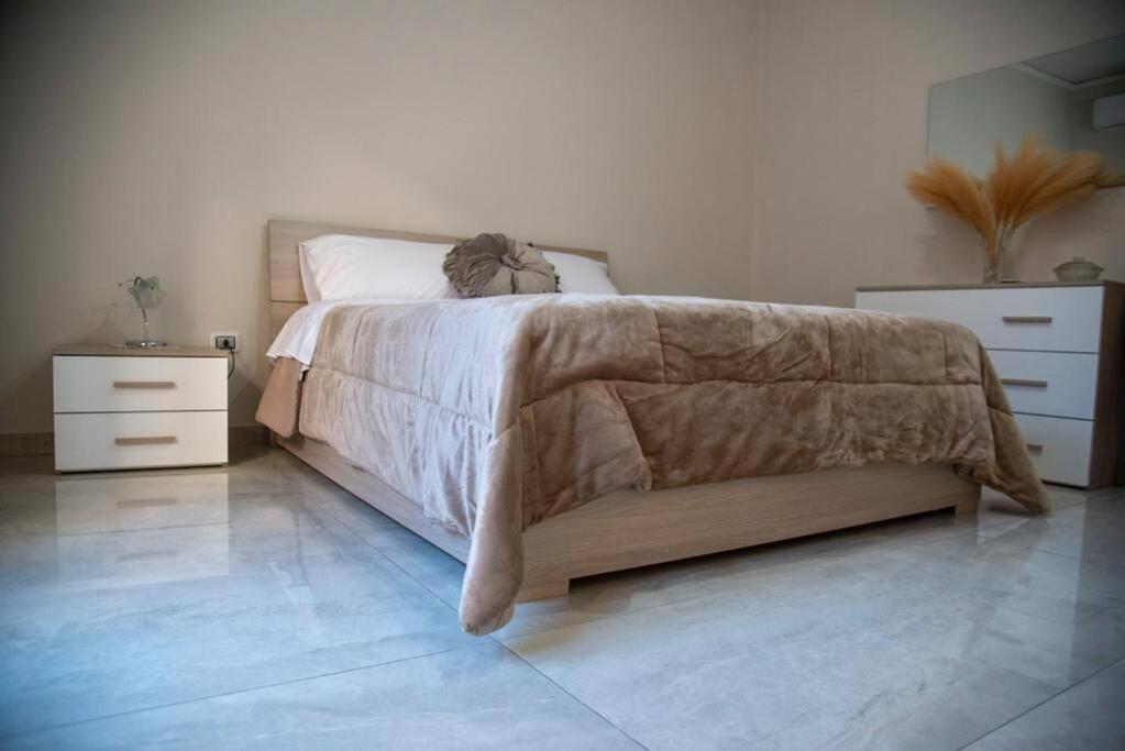 Campania Apartment Vesuvio Comfort -150m dalla stazione - 5km da Pompei, Naples