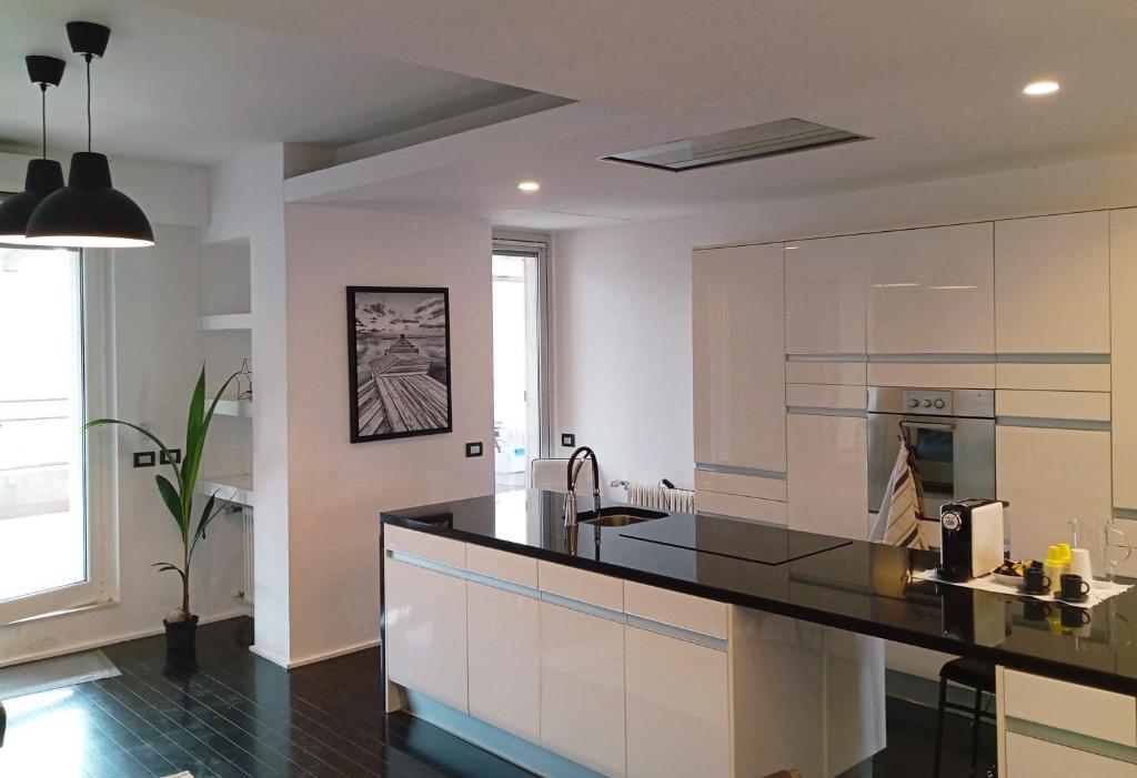 FrenzHouse - Terraced Apartment close to Rho Fiera and San Siro