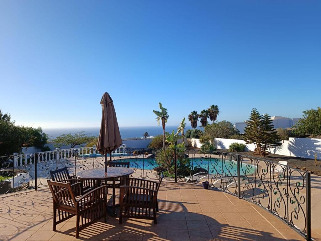 Wonderful country villa with amazing sea view photo 3