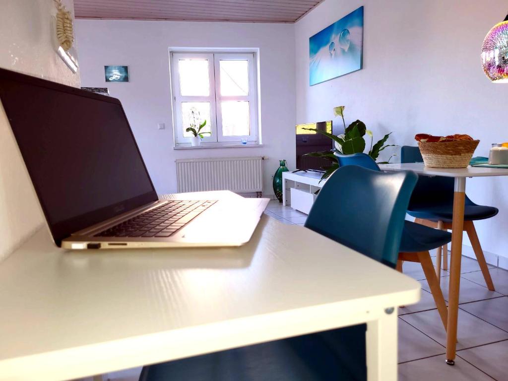 HAPPY HOMES - Up to 5 - Küche - W-LAN - Netflix - Honig - Balkon photo 2