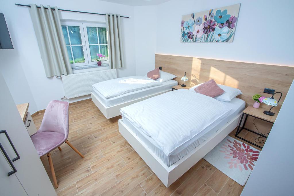 Apartment & rooms Vila Toplissa photo 3