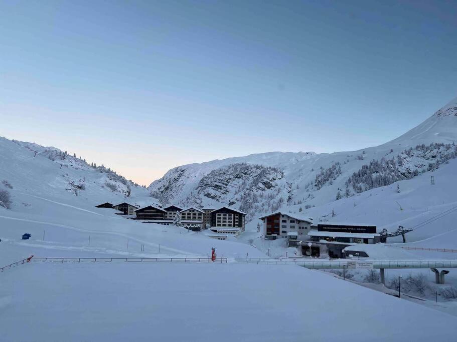 Skilounge Zürs direkt beim Skilift photo 3