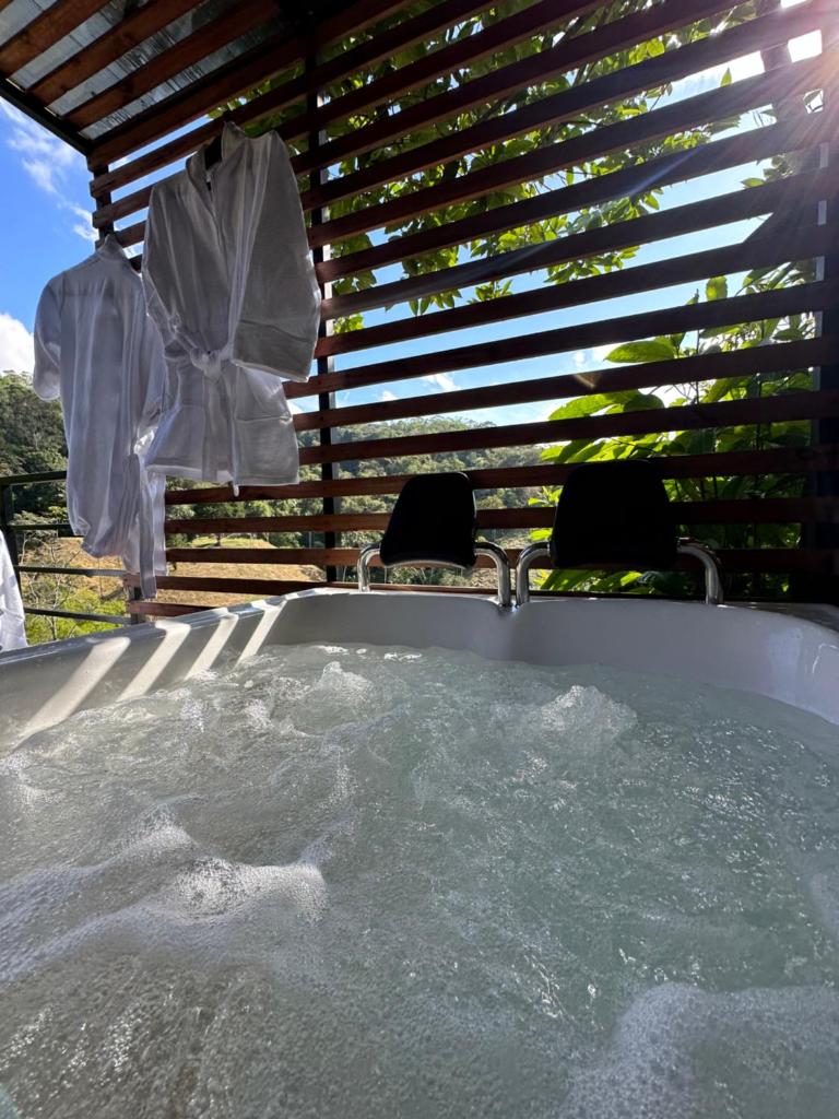 Gaia Glamping Elegancia Escarlata refugio de luxe photo 4