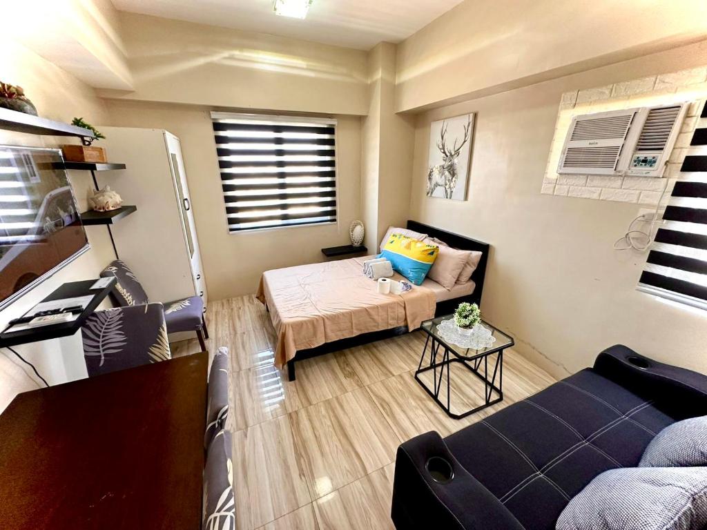 Across Sm City Cebu Sunvida Tower Studio Unit photo 3