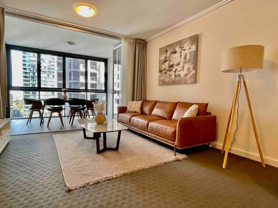Luxury City Center King Bed Apartment and Study - Tap to explore photos