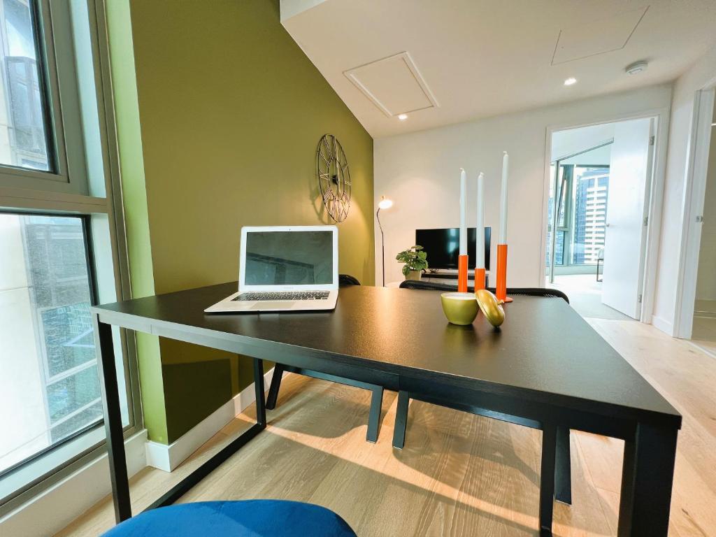 1 BRM, Sea View, Newly Renovated, Next to Crown photo 4