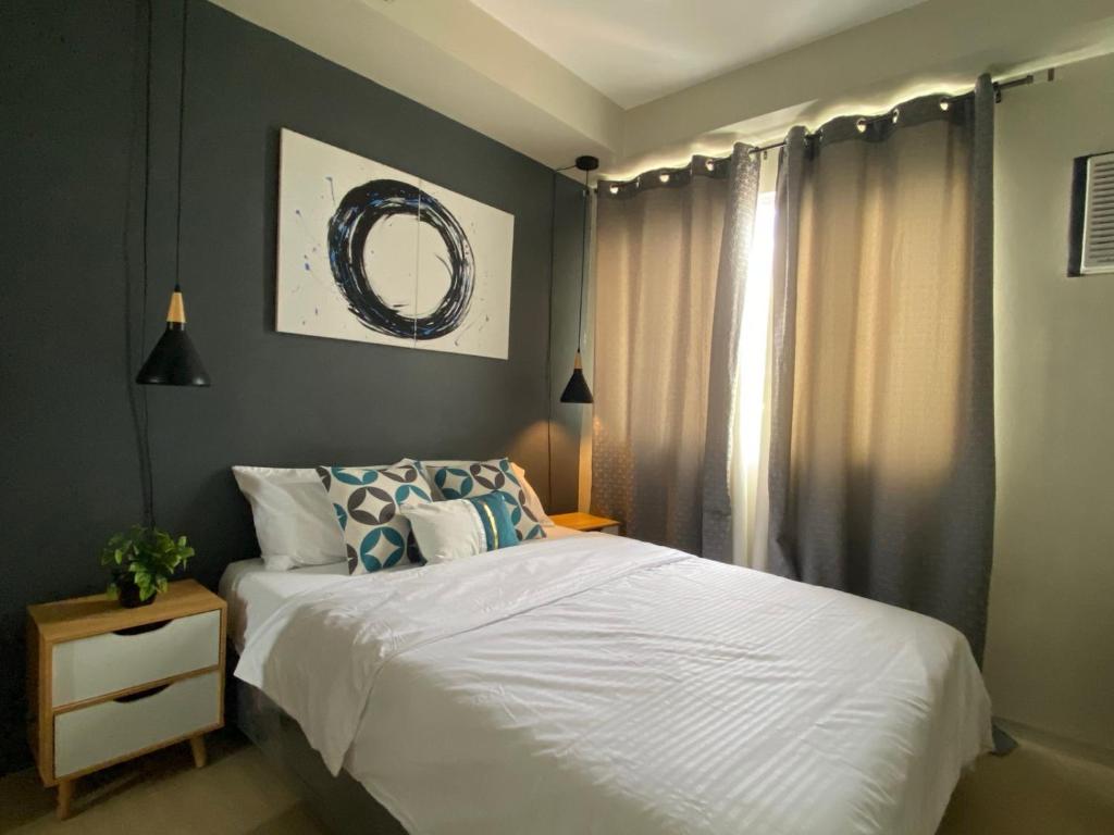 Sophisticated ONE Bedroom condo unit at The Hive Residence photo 3