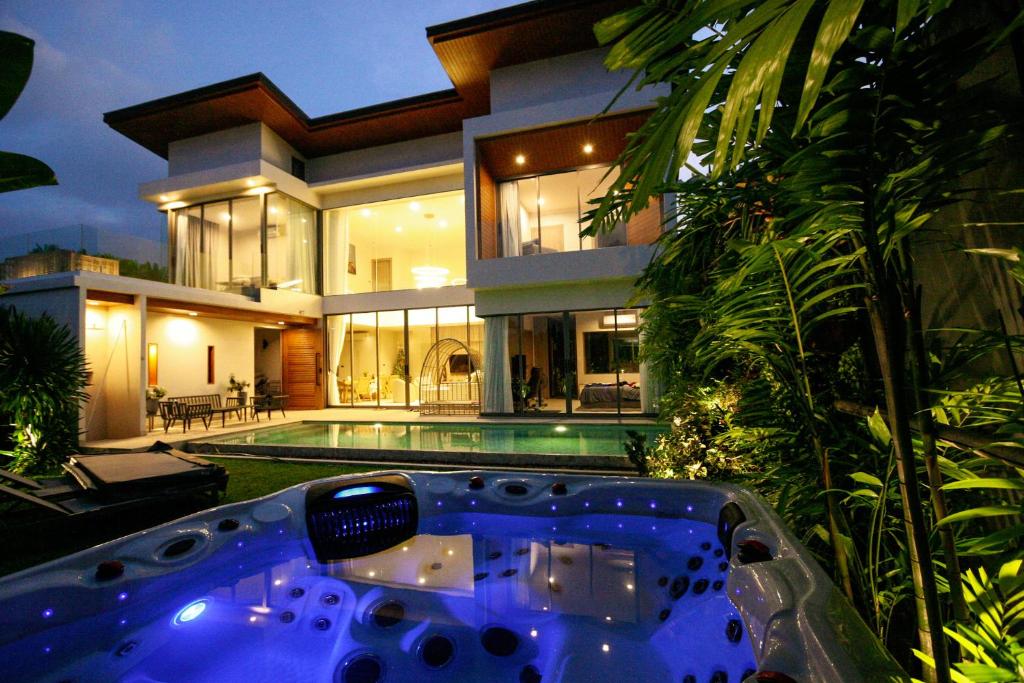 Phuket Thalang Private Pool Villa