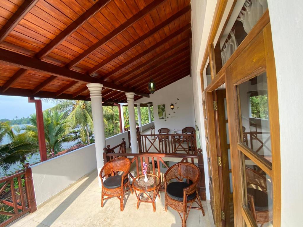 River Shadow Villa photo 3