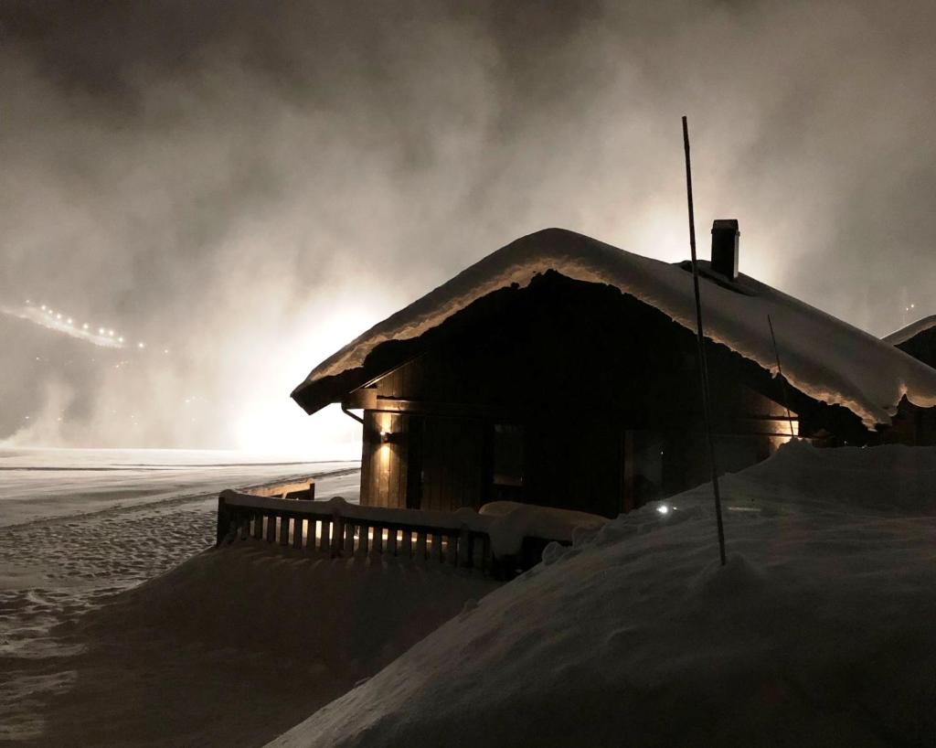 Modern och bekväm hytte nära Gaustatoppen, 3 sovrum 9 bäddar photo 4