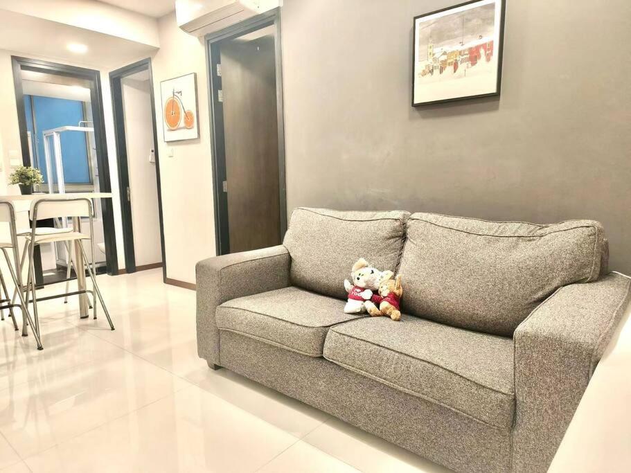 Centrally-located Cozy Apt Near 3 MRT Lines photo 1
