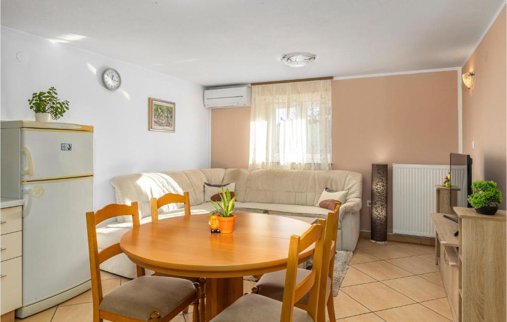Lovely Home In Cavle With Wi-fi photo 3