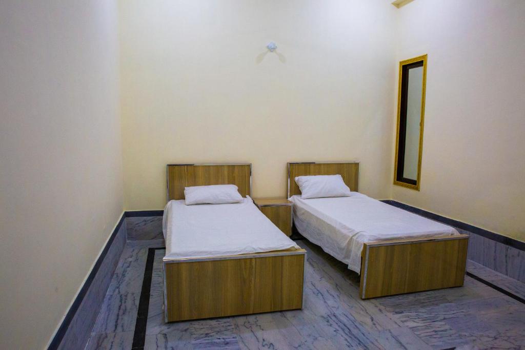 M Iqbal Guest House