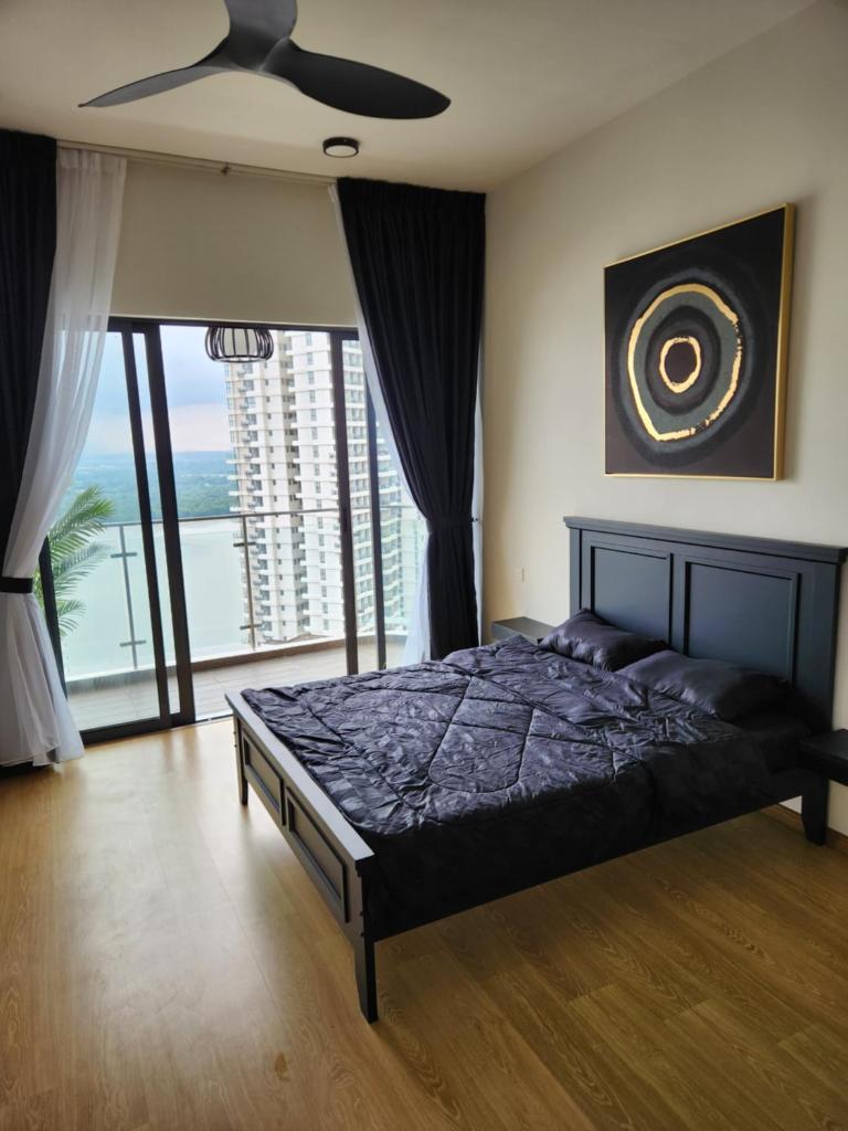 Danga Bay 3BR Seaview Top Floor HBO, Disney, Astro photo 4