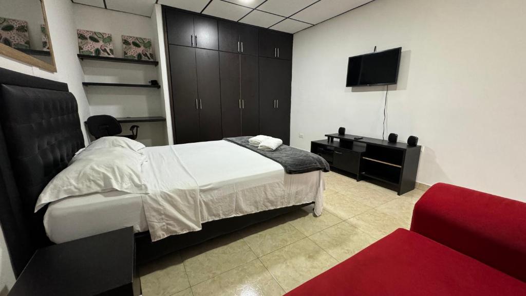 Acogedor apartaestudio ubicado en la zona rosa de Pereira photo 3
