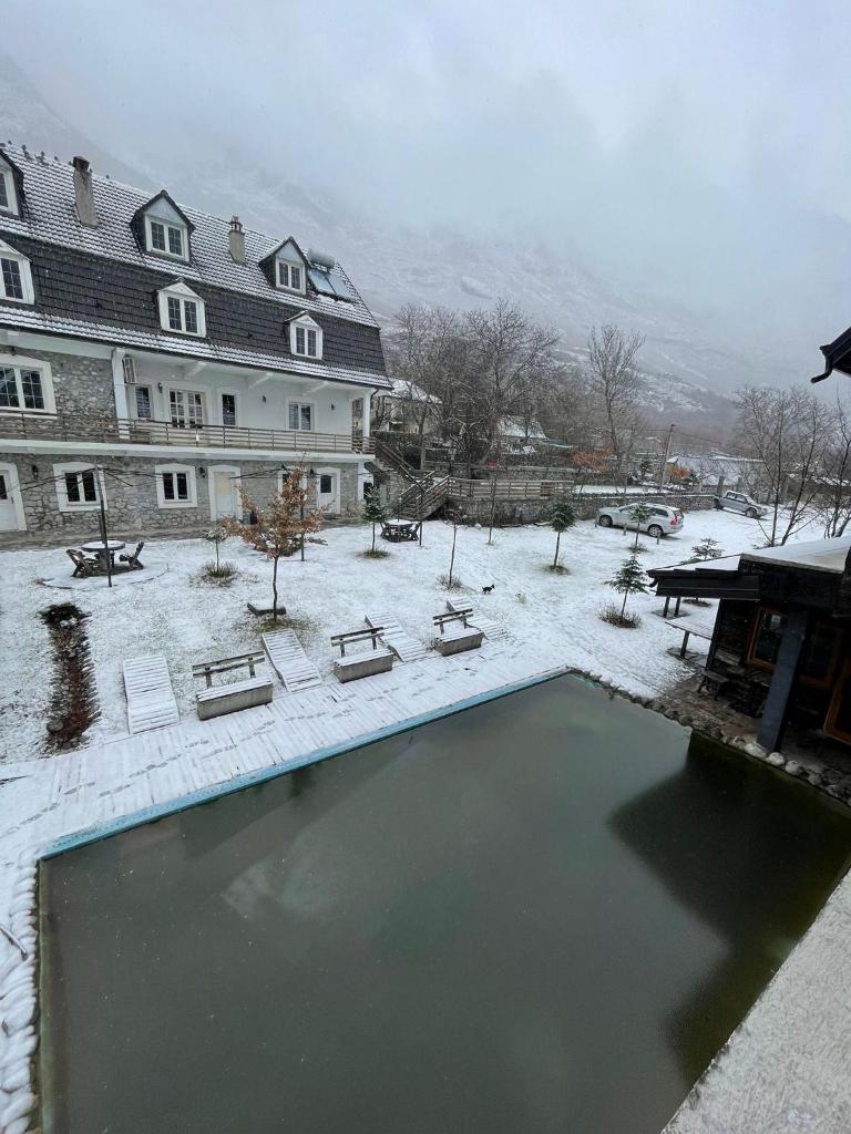 Boga Alpine Resort photo 2