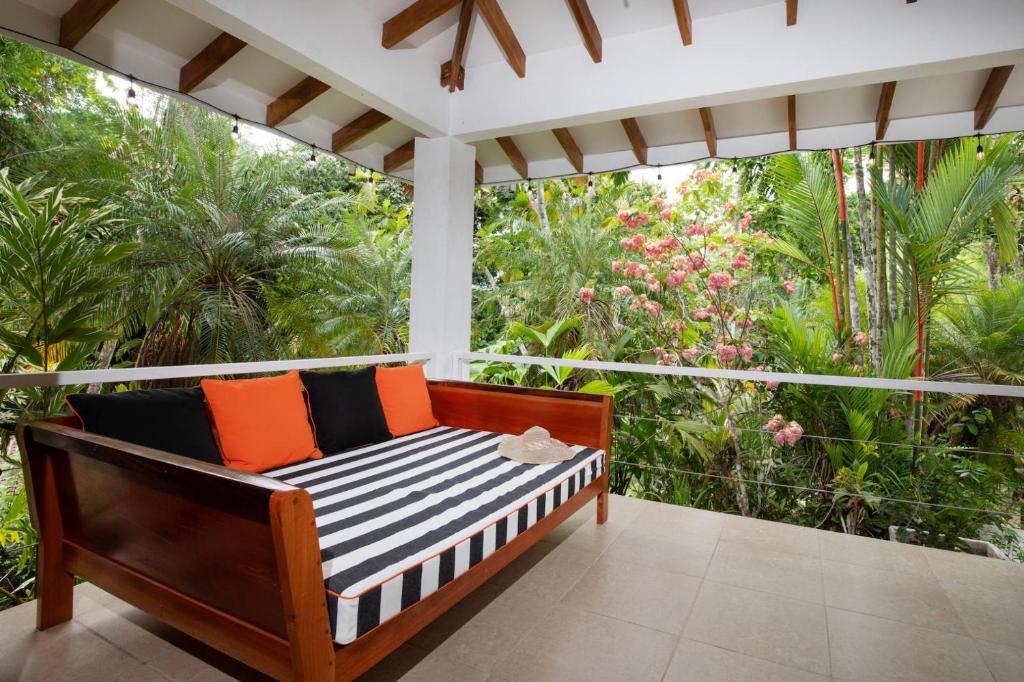 Tropical villa with private pool in Manuel Antonio photo 4