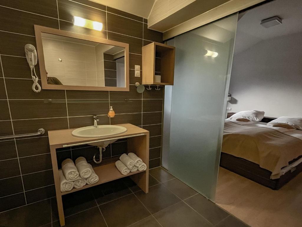 Apartmajska hiša Breza photo 4