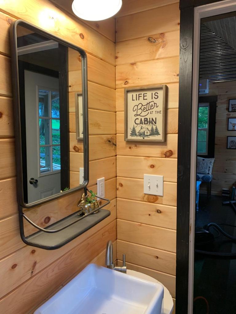 Coops Creek Cabins photo 4