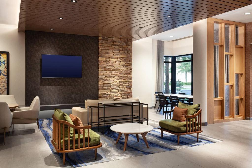Fairfield Inn & Suites by Marriott Wellington-West Palm Beach image