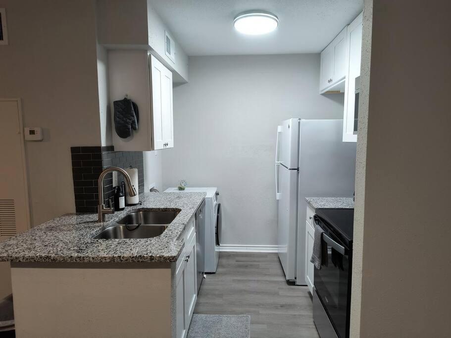 Cozy Condo in Walden with pool access photo 3