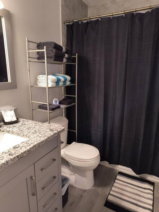 Cozy Condo in Walden with pool access photo 4