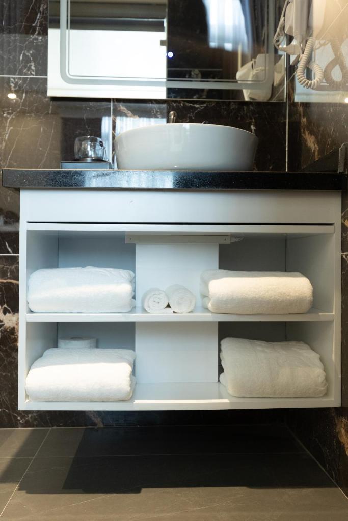 Royal Dương Nội Hotel