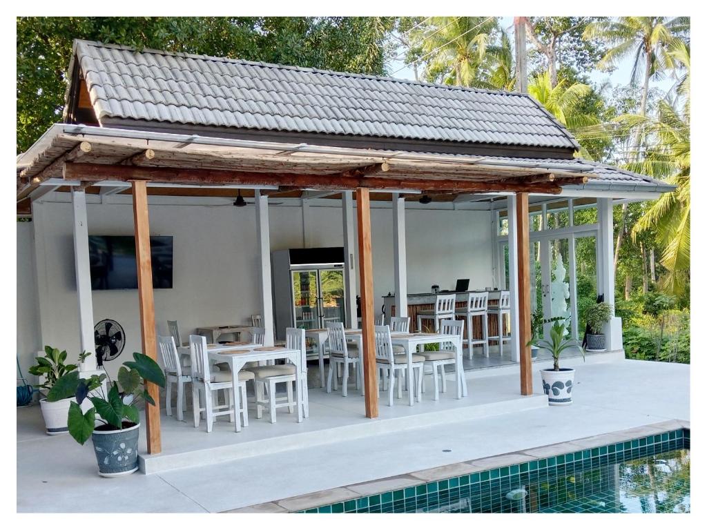 Ampha Place Hotel photo 2