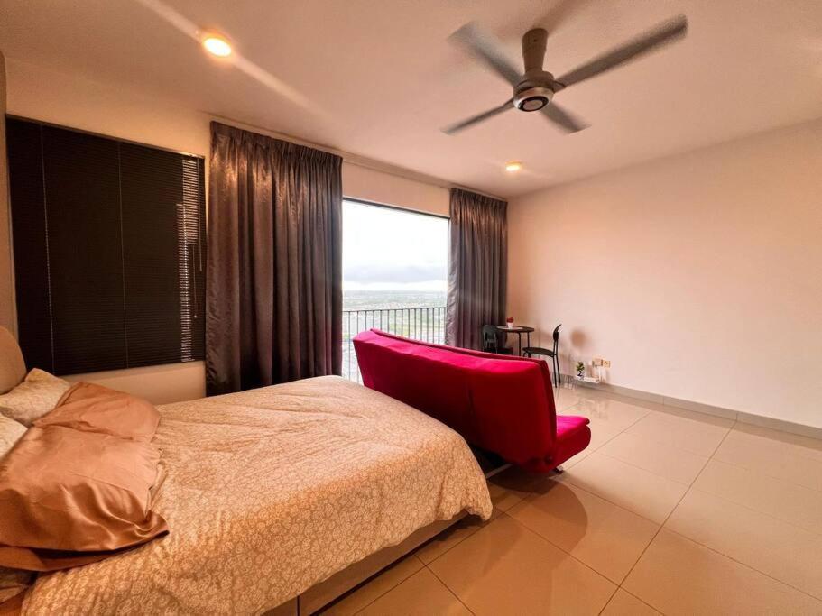 Kay Suite @ Trefoil Studio Cinema/Netflix 500Mbps WIFI photo 4