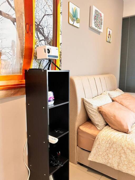 Kay Suite @ Trefoil Studio Cinema/Netflix 500Mbps WIFI photo 2