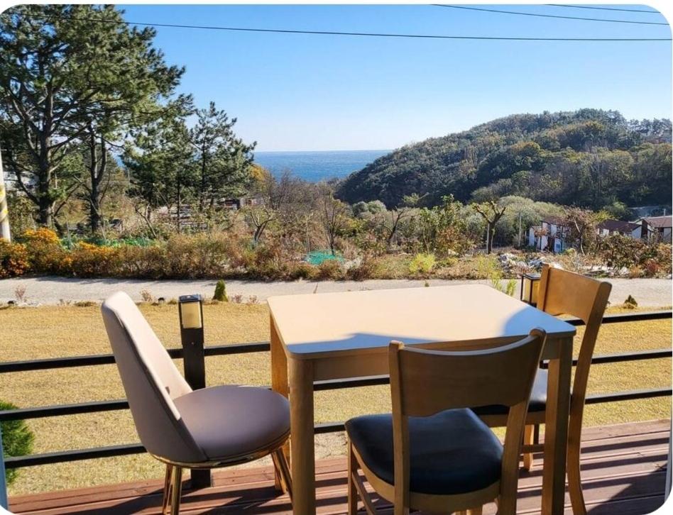 Donghae sea hill House photo 2
