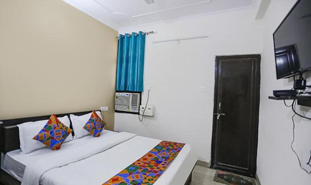 FabHotel Lily Grand photo 2