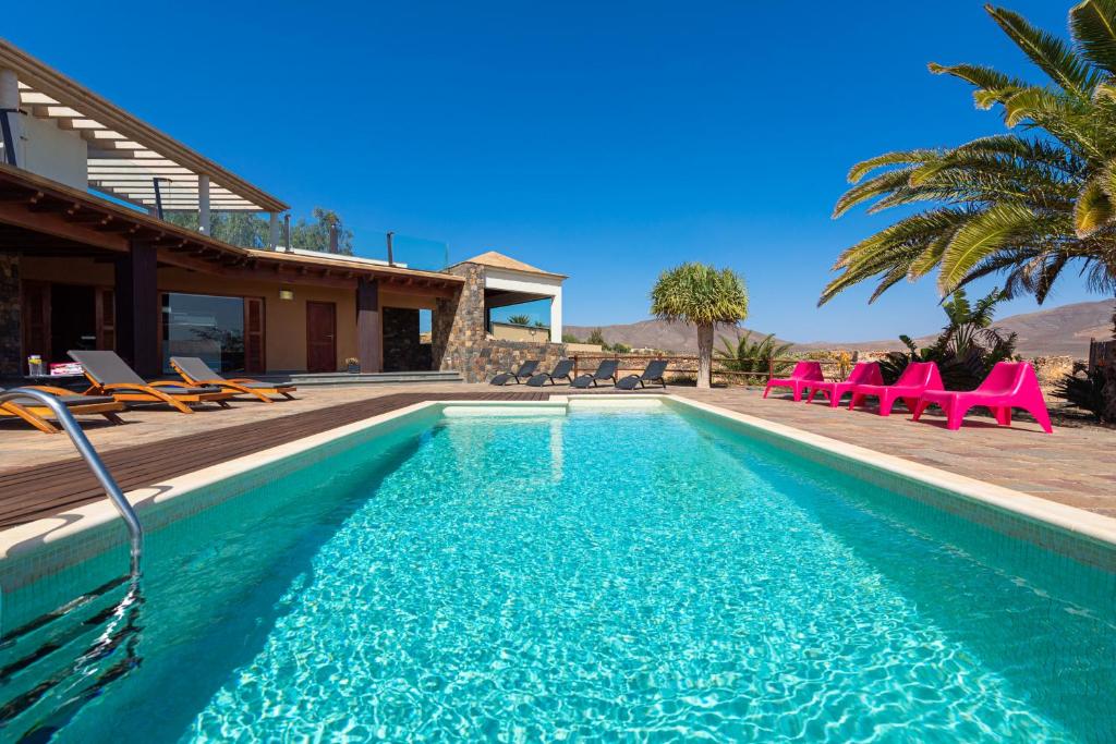 Villa Atlanntes con piscina en Fuerteventura photo 1