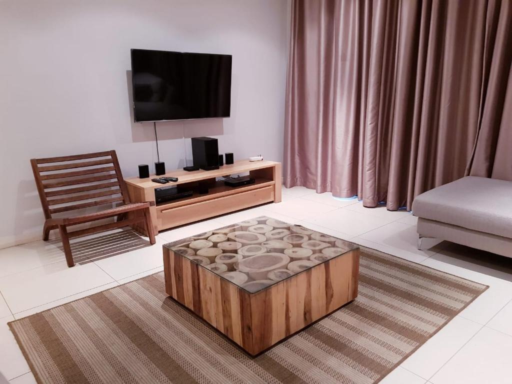 Beacon Rock Luxury Apt. Umhlanga Rocks. - Tap to explore photos