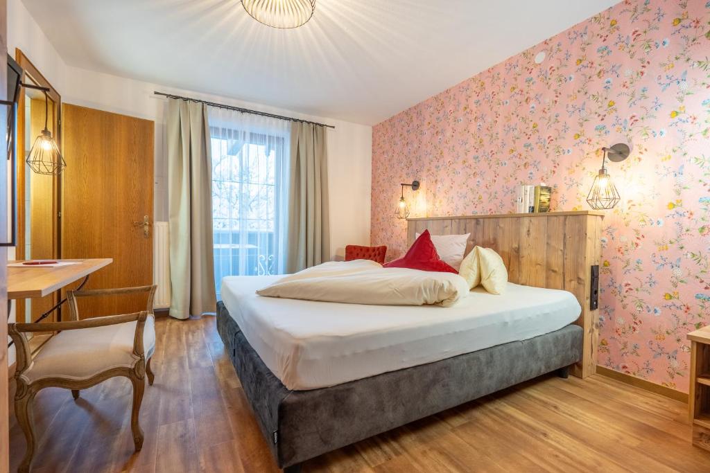 Hotel Krone Tirol photo 4