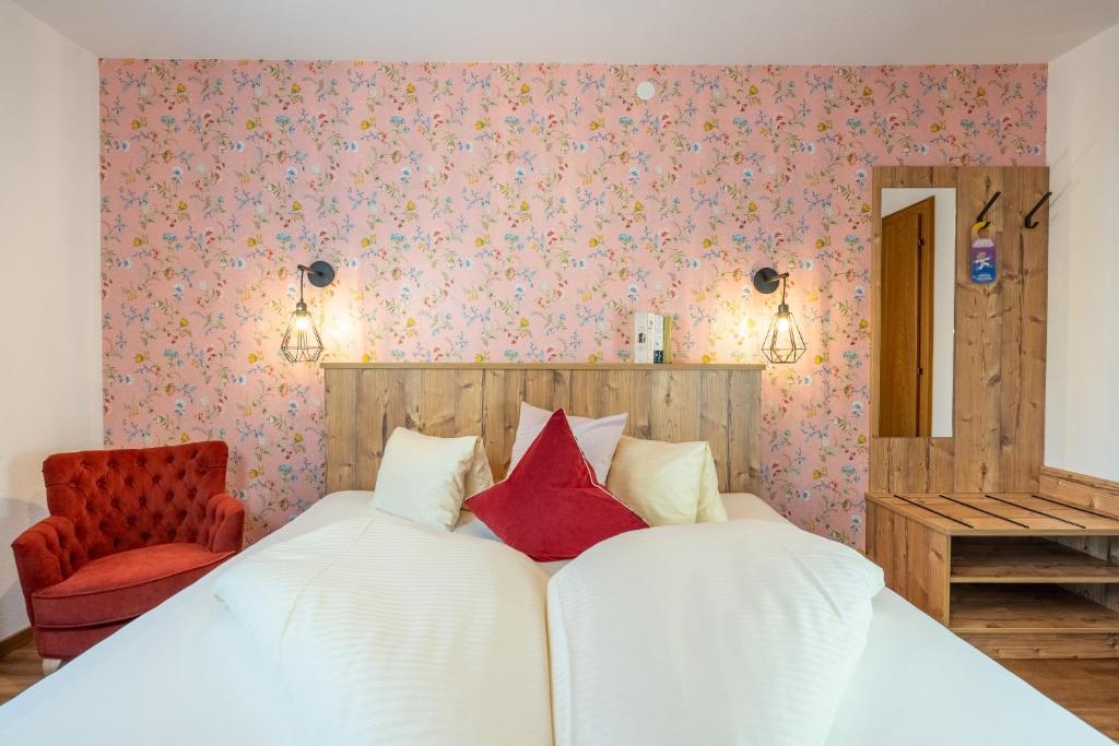 Hotel Krone Tirol photo 3