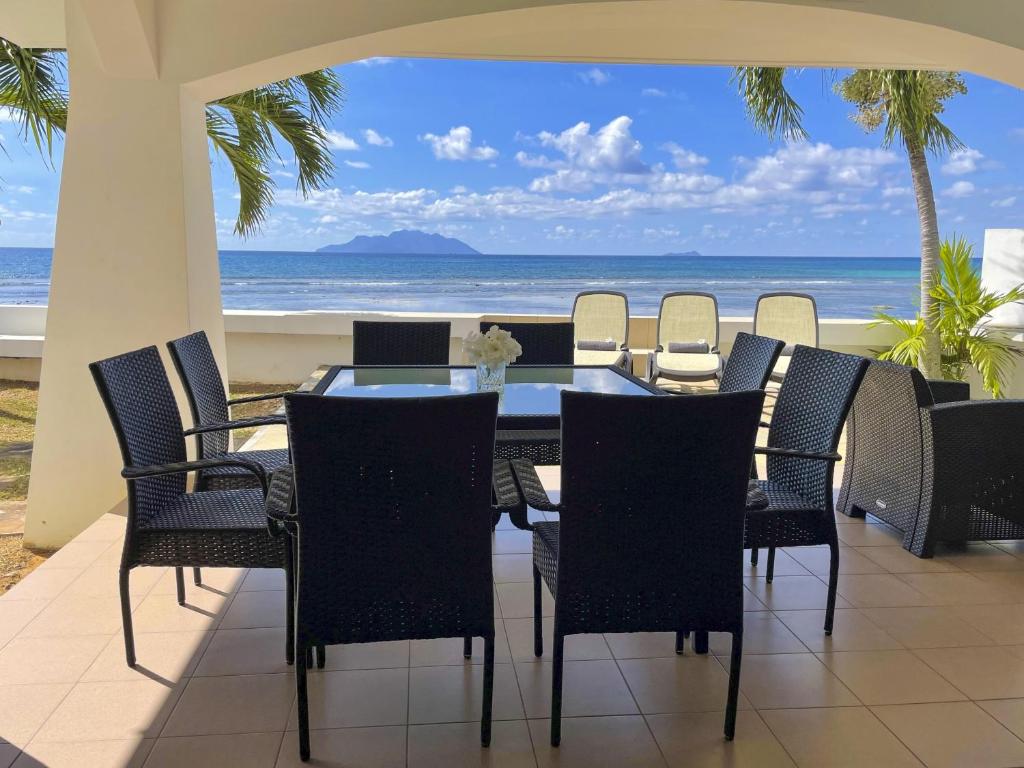 Ocean View Villa - Beauvallon villas photo 1