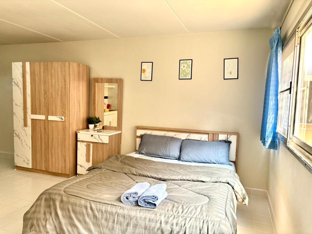 Room For rent poppular condo T8 Fl 6 photo 1