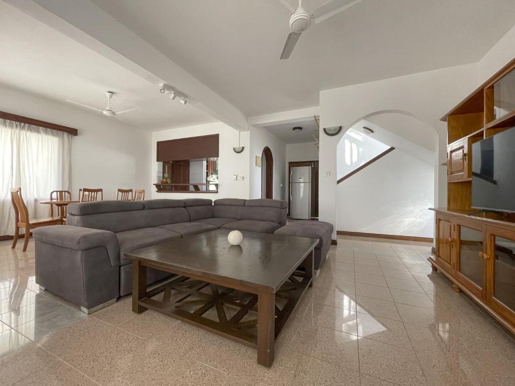 Beach View Villa - Beauvallon villas photo 4