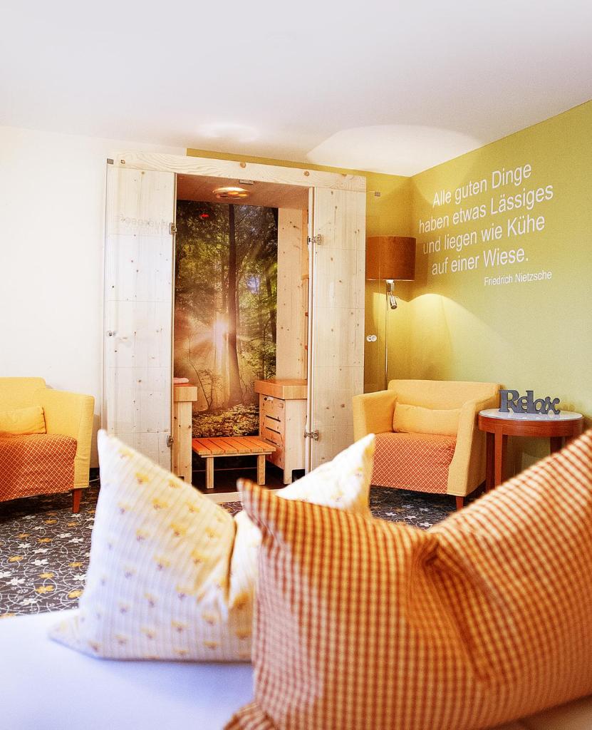 Landhotel Napoleon - Tap to explore photos