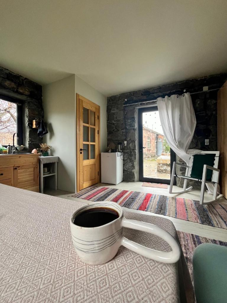 Zove Rural Cottage with garden views photo 1