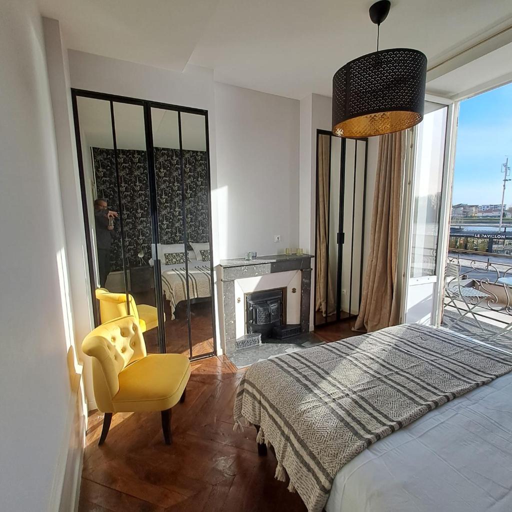 Charming appartement with a view of the Saone photo 1