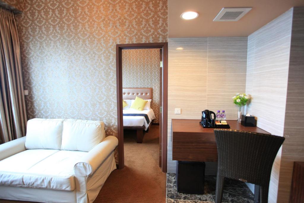 Сьюит (Люкс, вид на море), Grand City Hotel