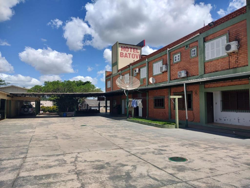 HOTEL BATOVI photo 1