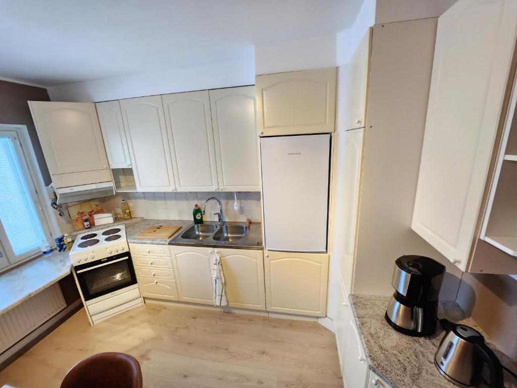 Inspiring Apartment near city center photo 2