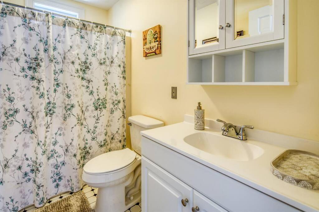 Sea Glenn Flowers Private home new to market photo 2