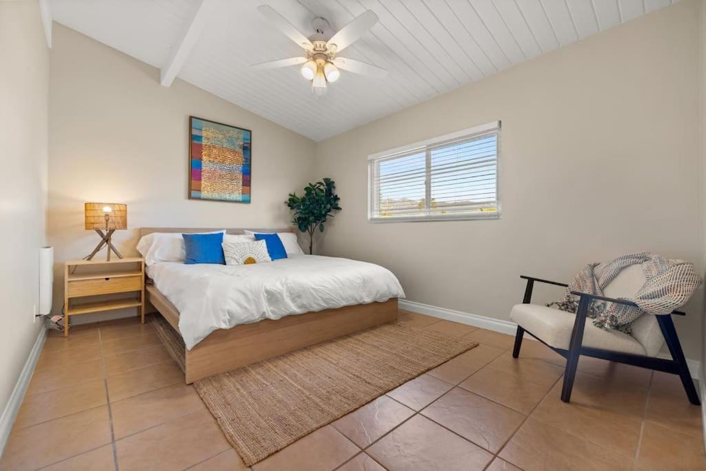 Downtown apt recently remodeled image